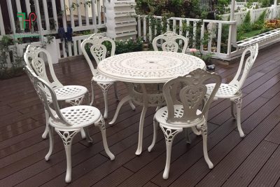 Bộ bàn ghế ngồi sân vườn