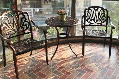 bàn tròn ngoài trời (1)