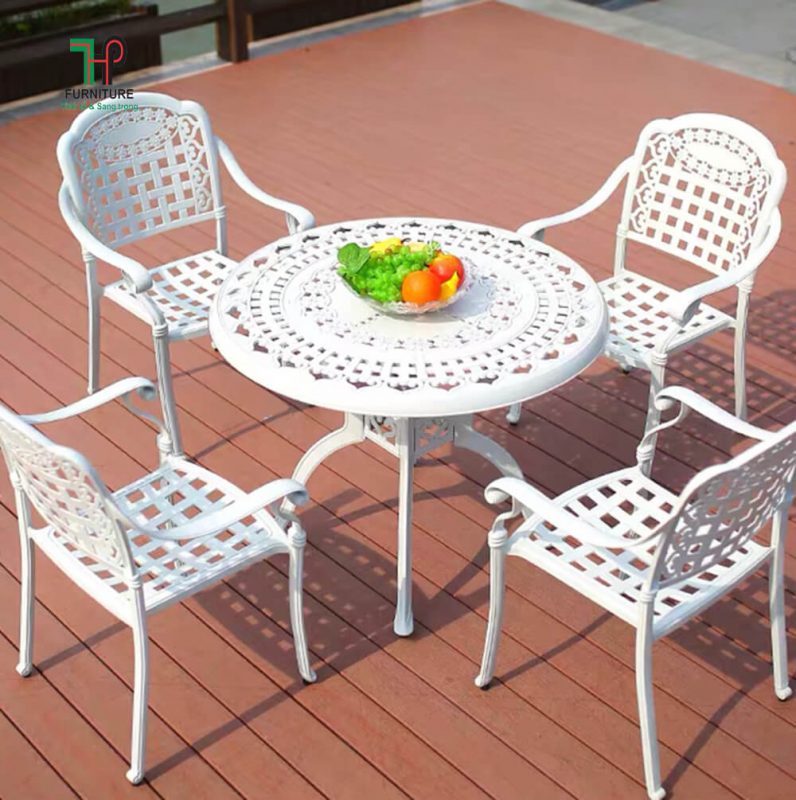 bàn nhôm đúc ban công (2)